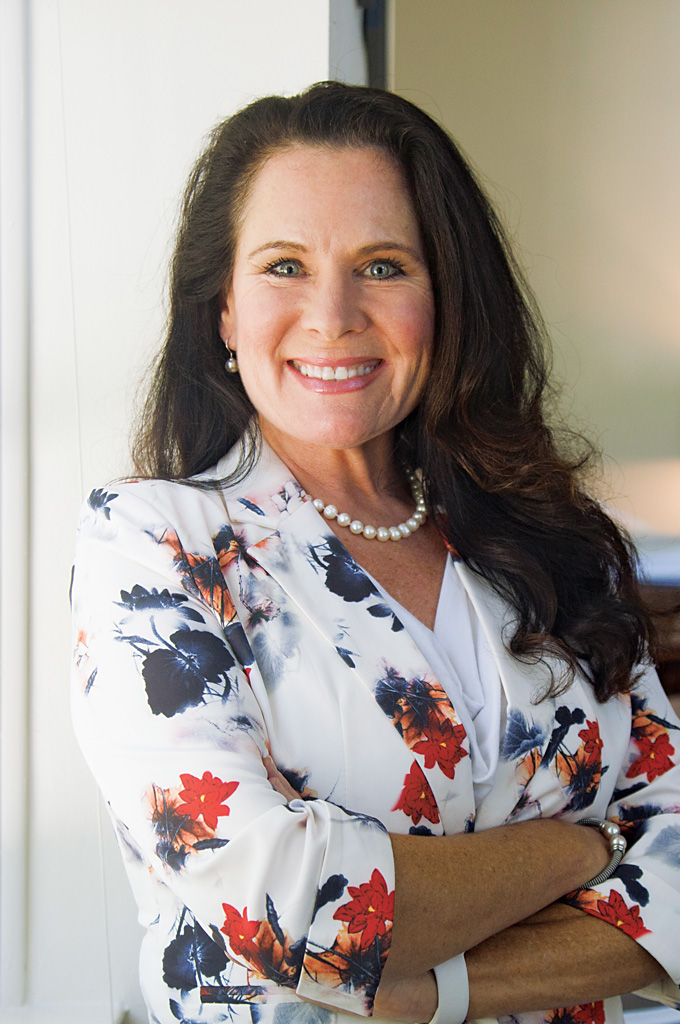 Elizabeth G. Loboa 色花堂_色花堂 98堂 provost and vice president for academic affairs