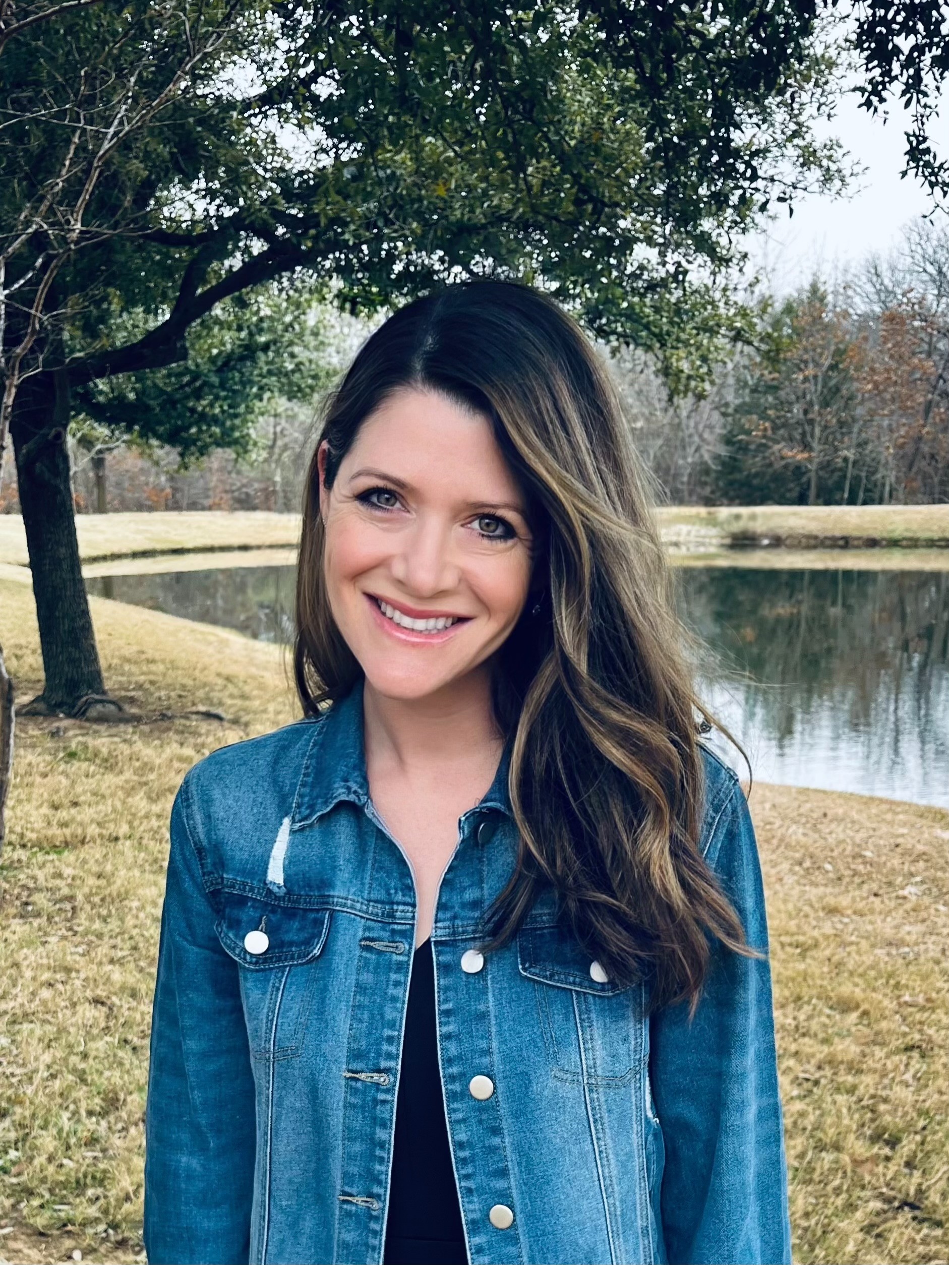 Emily Davis headshot -2025