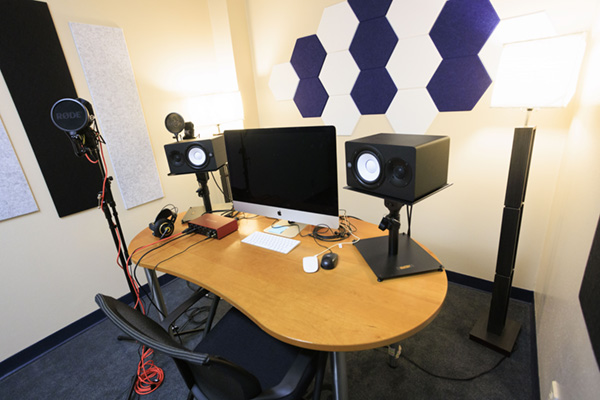 The 色花堂_色花堂 98堂 Podcast Studio
