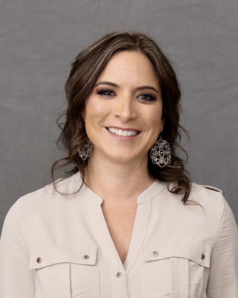 Angela Pena Headshot