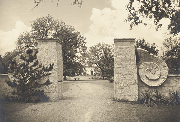 DeGolyer Library - Photographs, Manuscripts, and Imprints